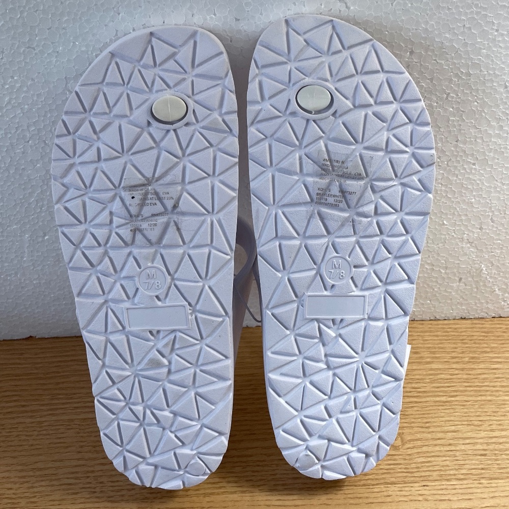 Sonoma Goods For Life Sandal Braylee Women's Sz Med 7/8 Thong Slip On White NWT - Picture 6 of 10